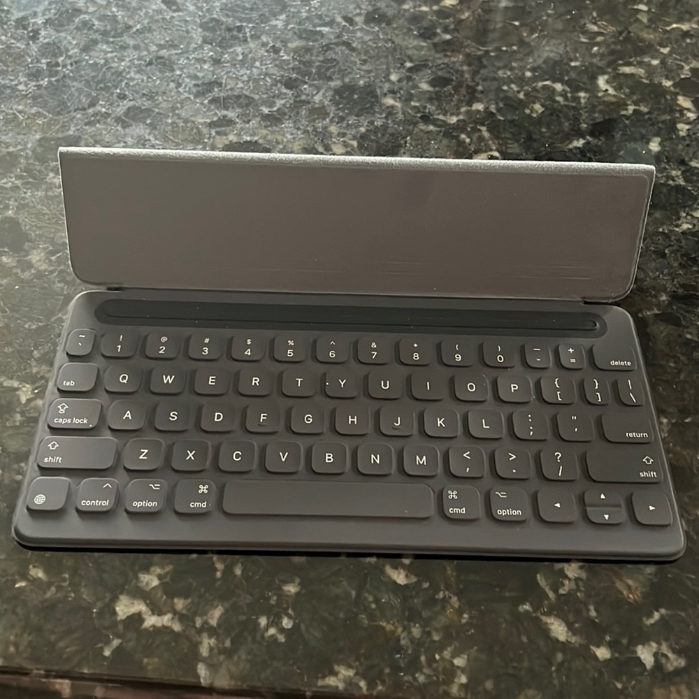 Apple Smart Keyboard